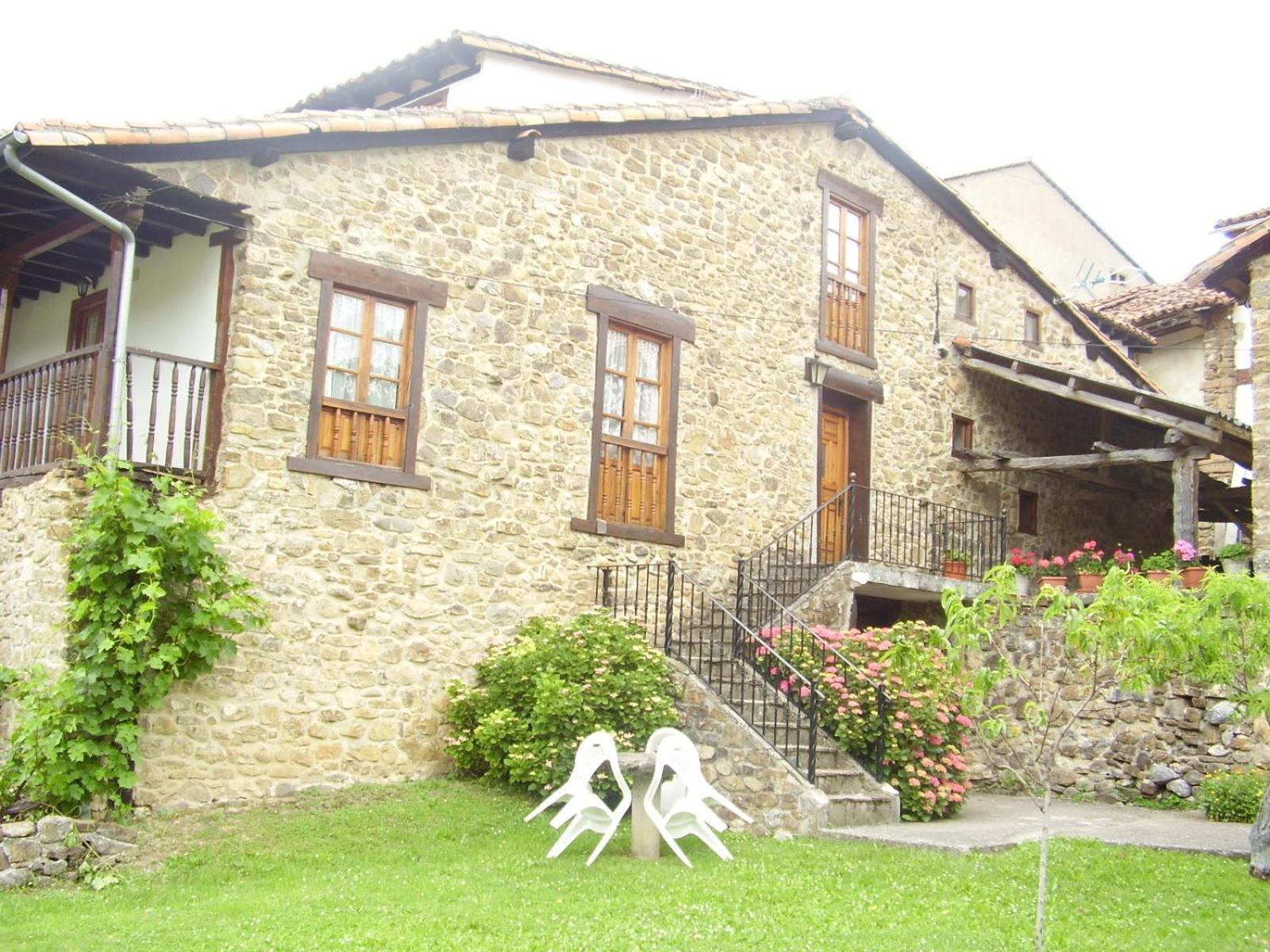 Viviendas Rurales Traldega Turieno Exteriör bild
